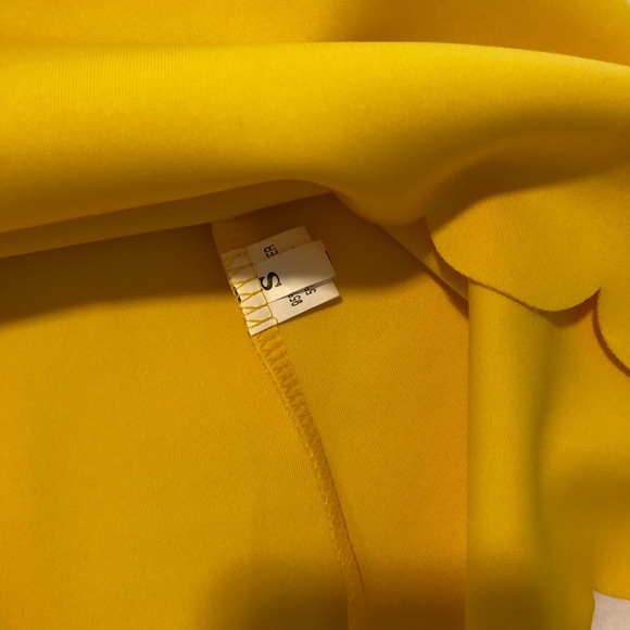 Luxo Boutique Yellow Dress Size Small 👗💃 - Picture 4 of 4